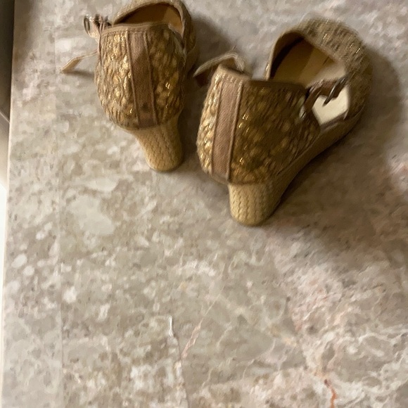 Size - Picture 2 of 2